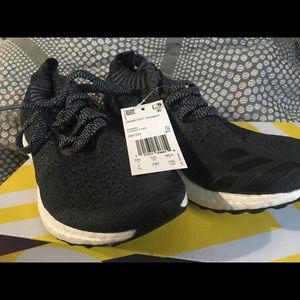 Adidas Ultra Boost NWT running sneakers